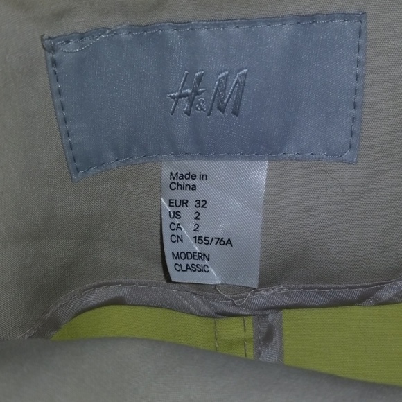 SOLD Tan trench coat - Picture 5 of 7